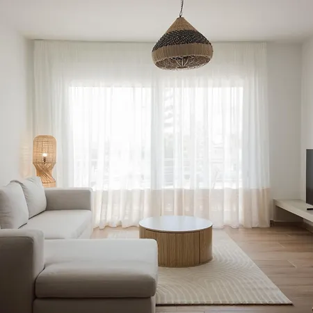 Amar V Διαμέρισμα Λέχαιο