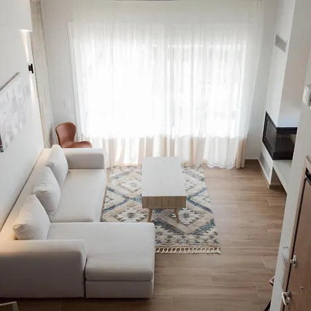 Amar V Appartamento Lechaio