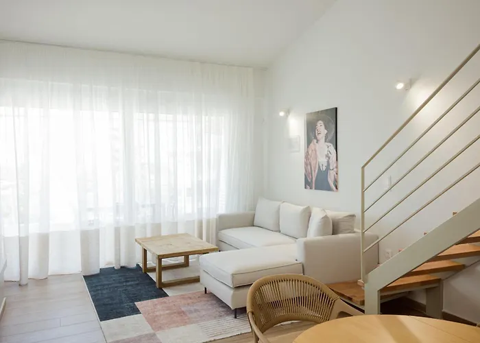 Amar V Apartment Lechaio